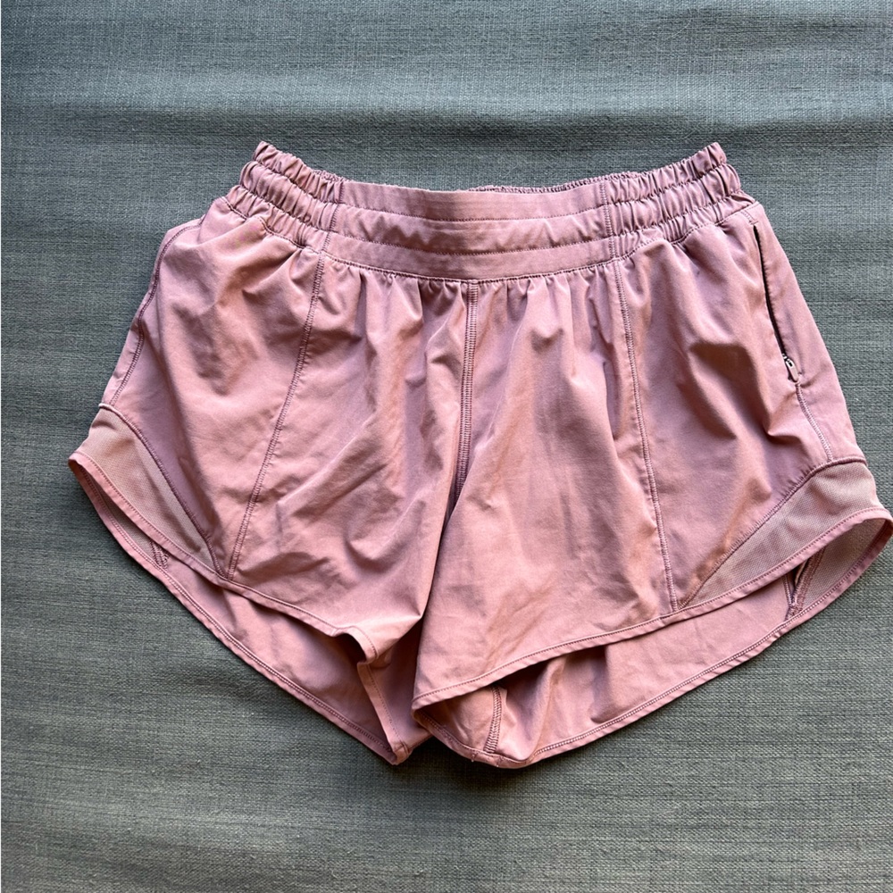 Lululemon hotty hot short, size 6 TALL